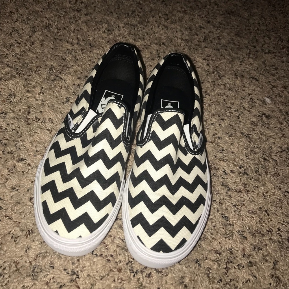 Vans chevron black and off white size 7.5